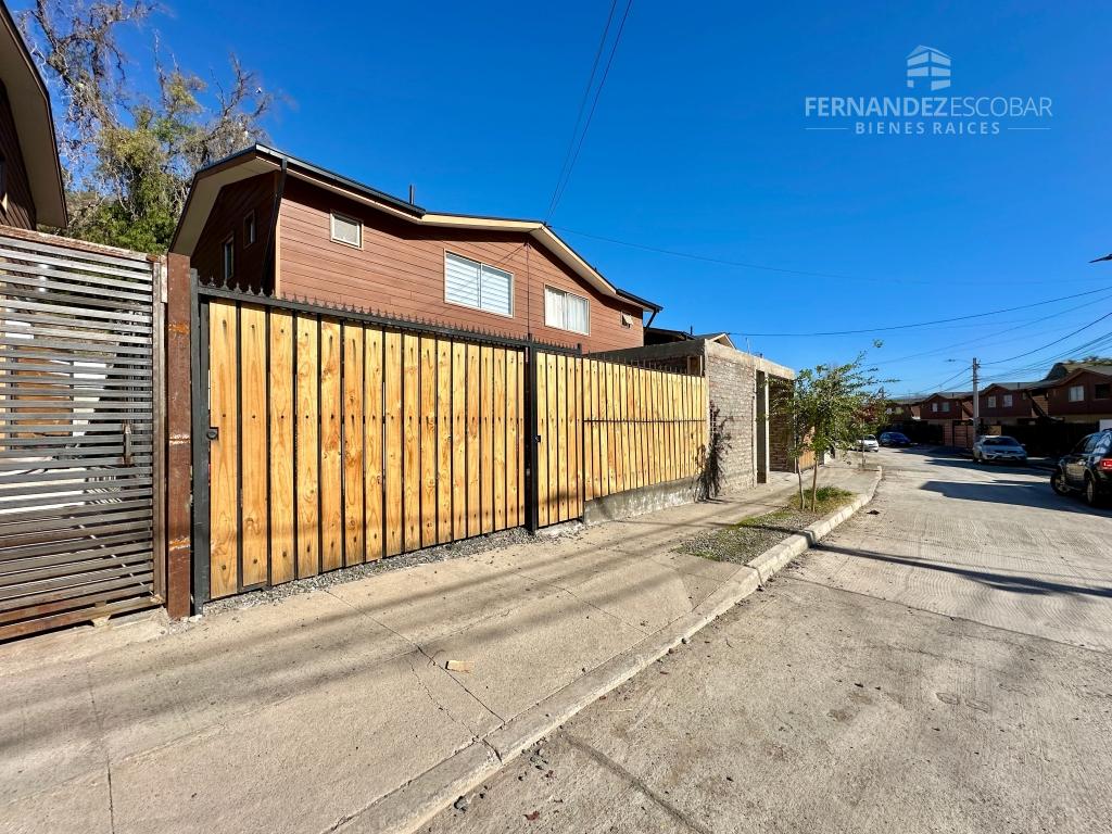 LOS ANDES - ARRIENDA CASA 3D 2B 1E VALLE ANDINO