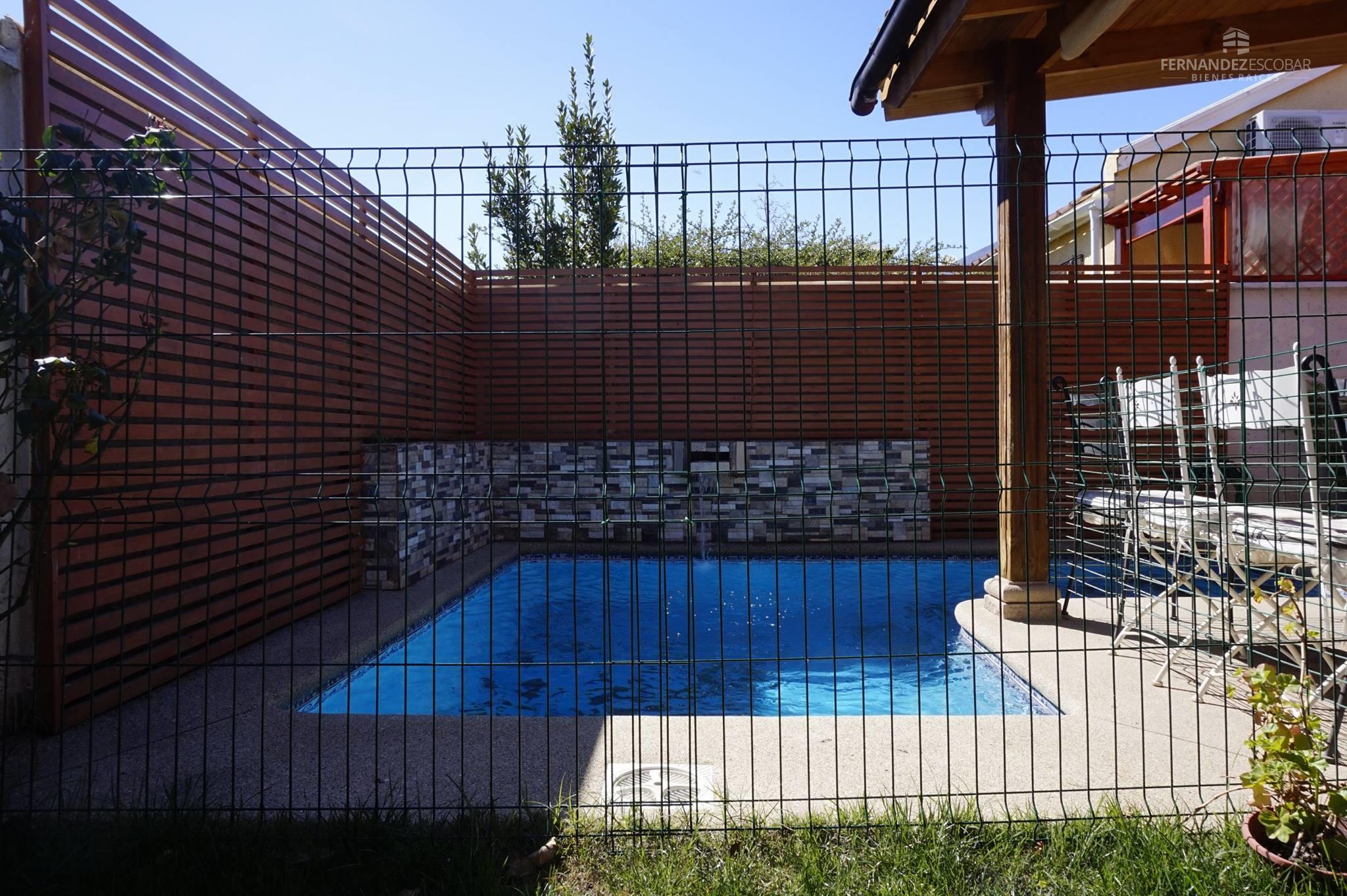 CASA 3D 3B PISCINA CONDOMINIO LOS MAITENES