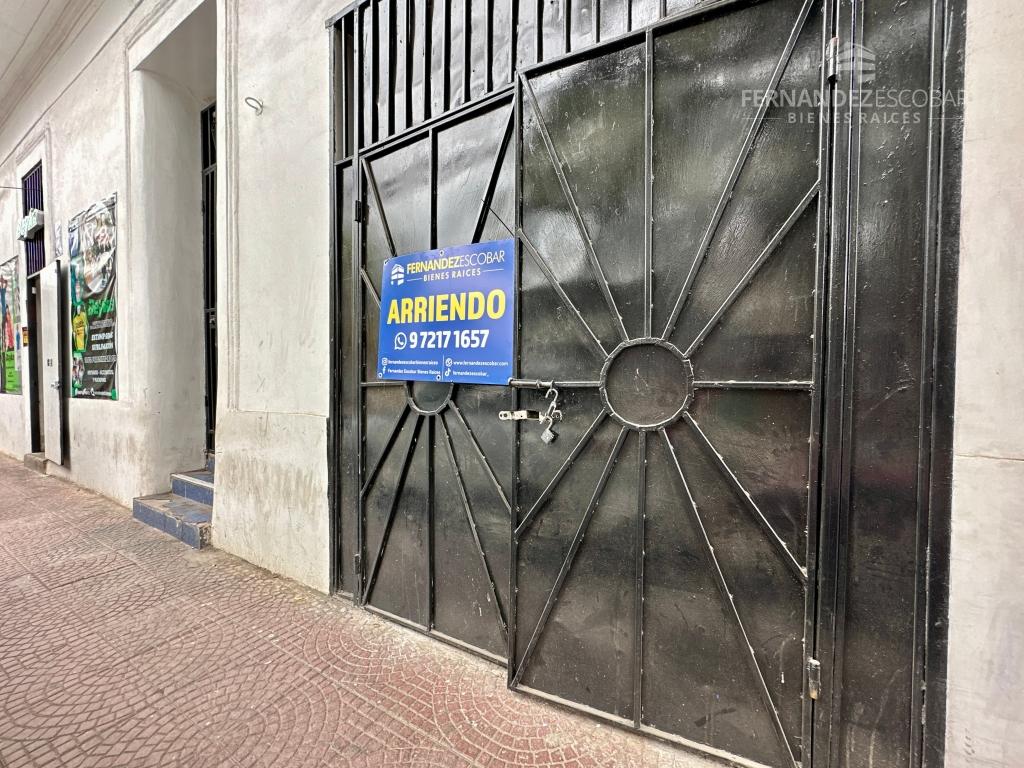 LOS ANDES - ARRIENDA LOCAL CON PATIO - CALLE MAIPU