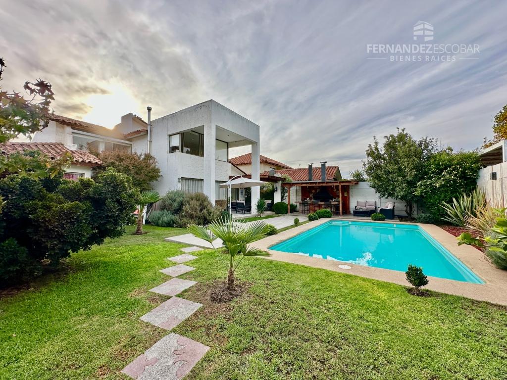 SAN FELIPE - VENDE CASA 4D 4B 3E PISCINA