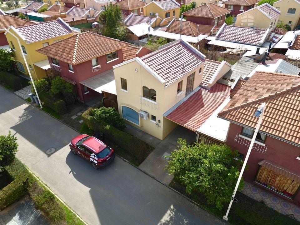 LOS ANDES - VENDE CASA 3D 3B COND. LOS MAITENES