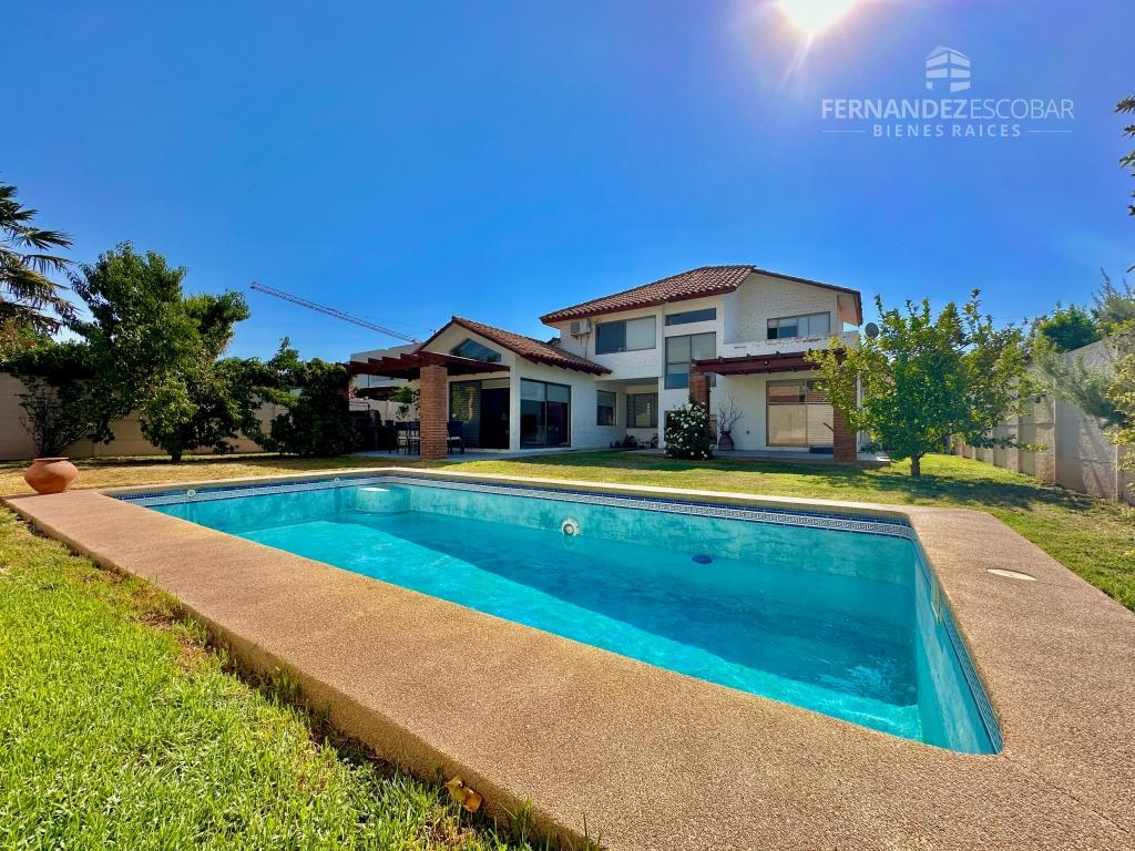 SAN FELIPE - VENTA CASA 4D 4B 3E PISCINA